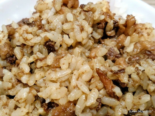 台北興安街強記圓環肉羹滷肉飯(Light dishes with Meat soup, Spare ribs soup and Baised Rice with Pork and Soy Sauce) by SJKen on Jan 6, 2025.