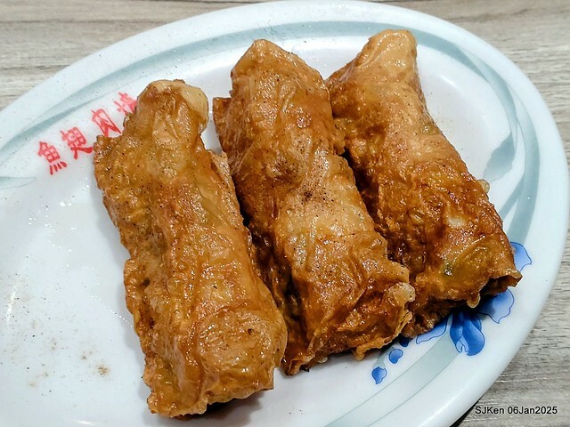 台北興安街強記圓環肉羹滷肉飯(Light dishes with Meat soup, Spare ribs soup and Baised Rice with Pork and Soy Sauce) by SJKen on Jan 6, 2025.