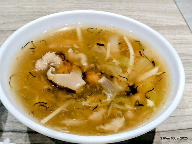 台北興安街強記圓環肉羹滷肉飯(Light dishes with Meat soup, Spare ribs soup and Baised Rice with Pork and Soy Sauce) by SJKen on Jan 6, 2025.
