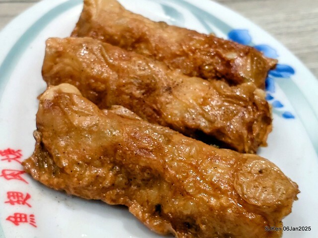 台北興安街強記圓環肉羹滷肉飯(Light dishes with Meat soup, Spare ribs soup and Baised Rice with Pork and Soy Sauce) by SJKen on Jan 6, 2025.