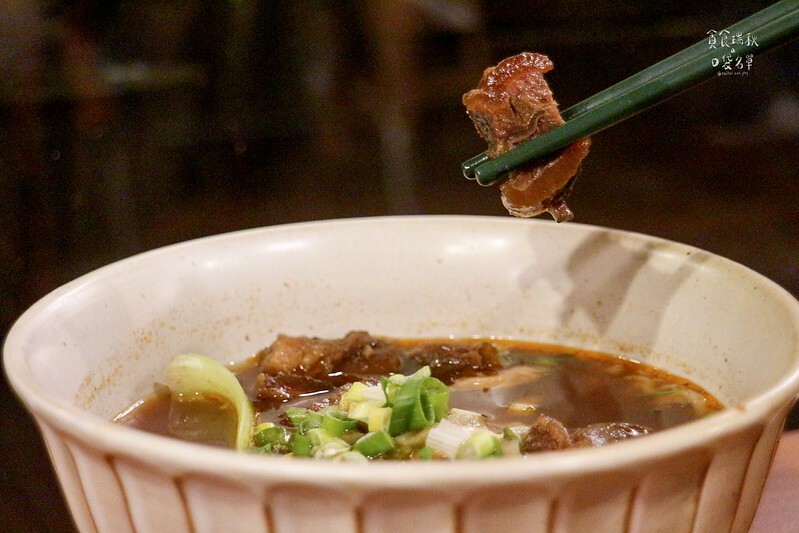 台東綠島｜嚴選台東Q彈手工拉麵搭配甘醇牛肉湯，令人垂涎三尺｜大叔夏麵