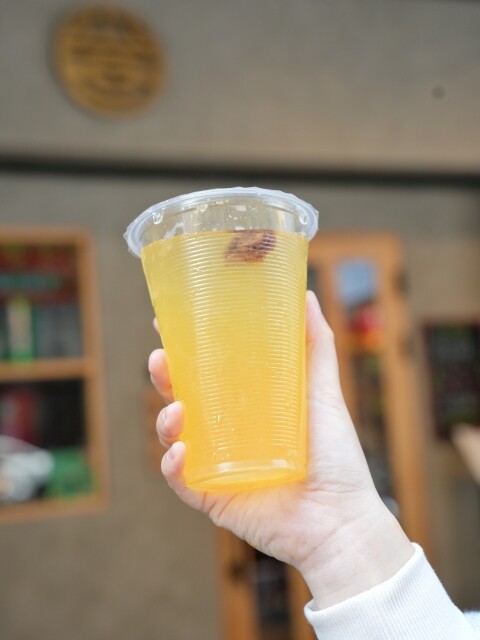 【高雄食記】高CP值料多即食鍋〔 小二春福氣鍋復興店 〕線上點餐預約取餐免等候，四種口味可全素，UBER可外送。