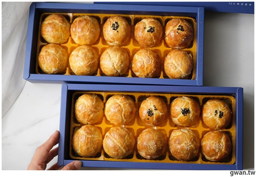 一年做兩次！麵包店裡的隱藏版蛋黃酥，酥香菠蘿皮，一咬就爆漿！