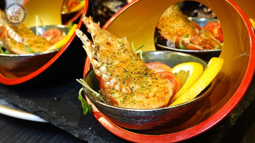 【 三峽日本料理 】父親節還找不到去哪慶祝嗎？來東街日本料理絕對是最好的選擇，不論是日本料理、合菜、桌