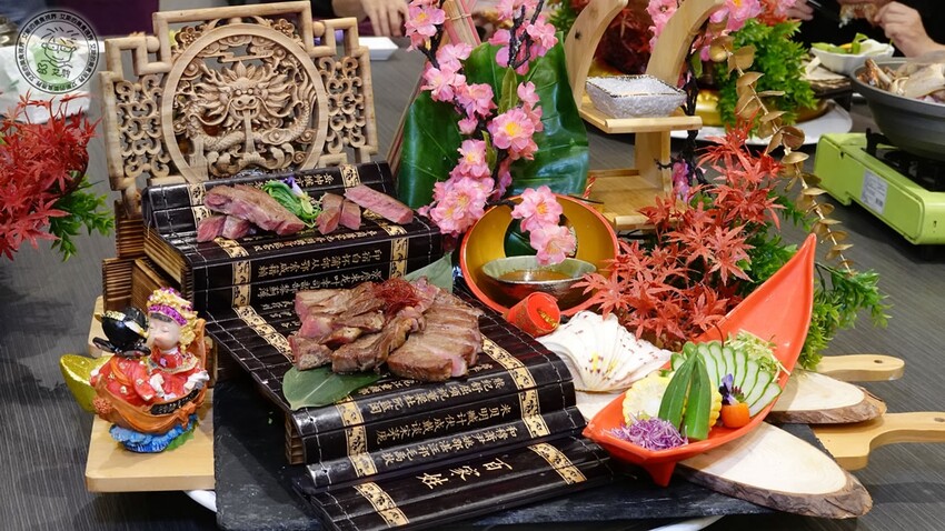 【 三峽日本料理 】父親節還找不到去哪慶祝嗎？來東街日本料理絕對是最好的選擇，不論是日本料理、合菜、桌