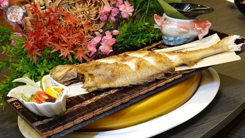 【 三峽日本料理 】父親節還找不到去哪慶祝嗎？來東街日本料理絕對是最好的選擇，不論是日本料理、合菜、桌