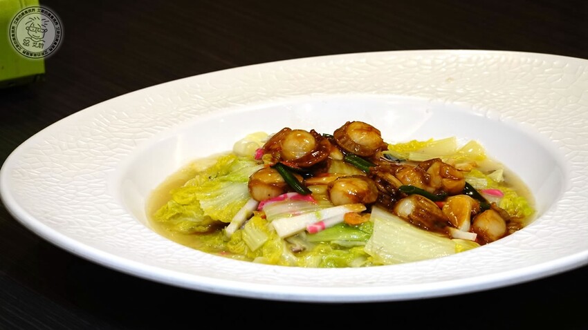 【 三峽日本料理 】父親節還找不到去哪慶祝嗎？來東街日本料理絕對是最好的選擇，不論是日本料理、合菜、桌