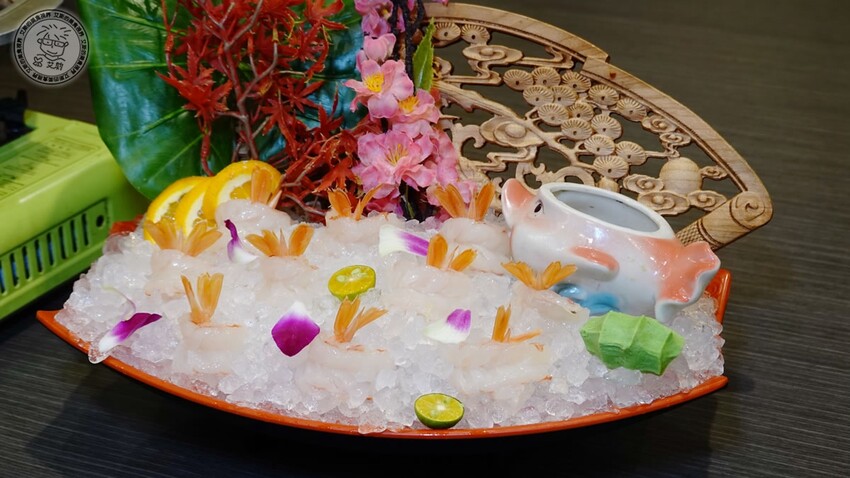 【 三峽日本料理 】父親節還找不到去哪慶祝嗎？來東街日本料理絕對是最好的選擇，不論是日本料理、合菜、桌