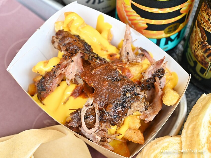 高雄人氣Celebrate BBQ 慶祝燒烤快閃台中，聯名Ivorish生吐司，一週只營業三天！