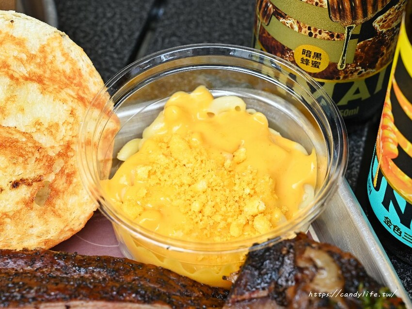 高雄人氣Celebrate BBQ 慶祝燒烤快閃台中，聯名Ivorish生吐司，一週只營業三天！