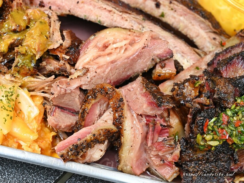 高雄人氣Celebrate BBQ 慶祝燒烤快閃台中，聯名Ivorish生吐司，一週只營業三天！