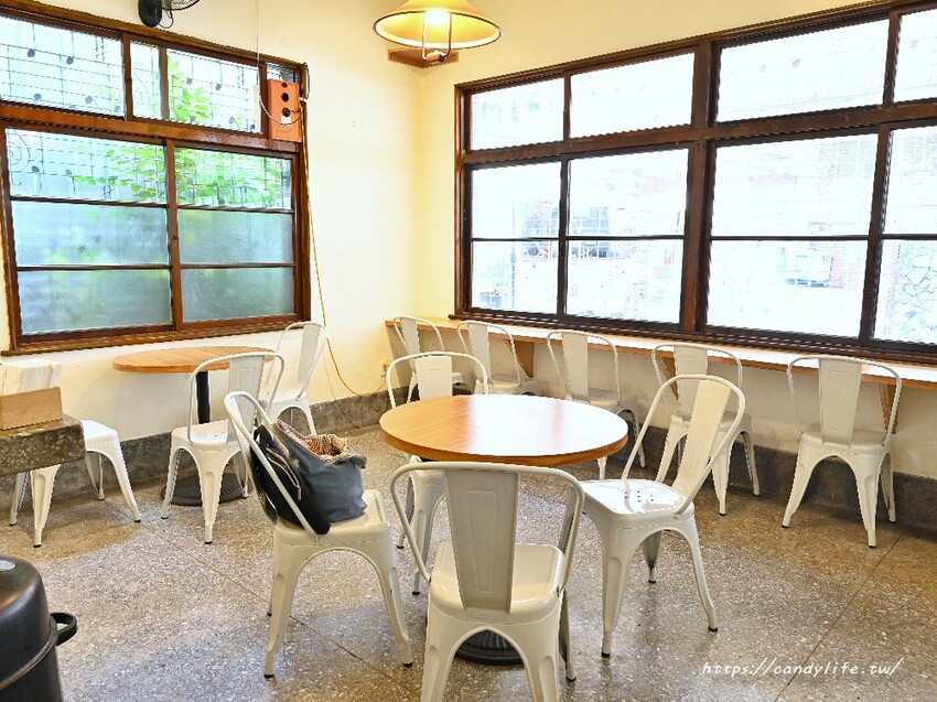 高雄人氣Celebrate BBQ 慶祝燒烤快閃台中，聯名Ivorish生吐司，一週只營業三天！