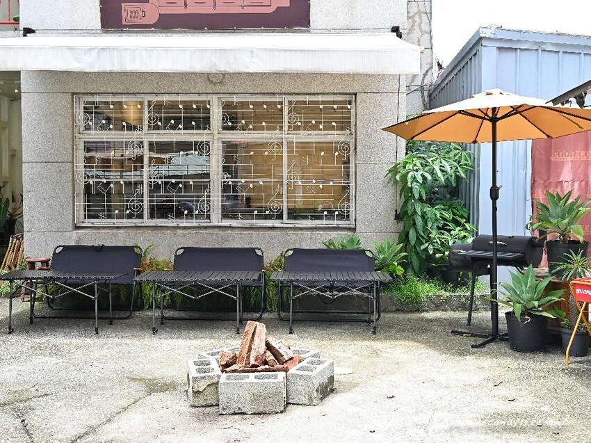 高雄人氣Celebrate BBQ 慶祝燒烤快閃台中，聯名Ivorish生吐司，一週只營業三天！