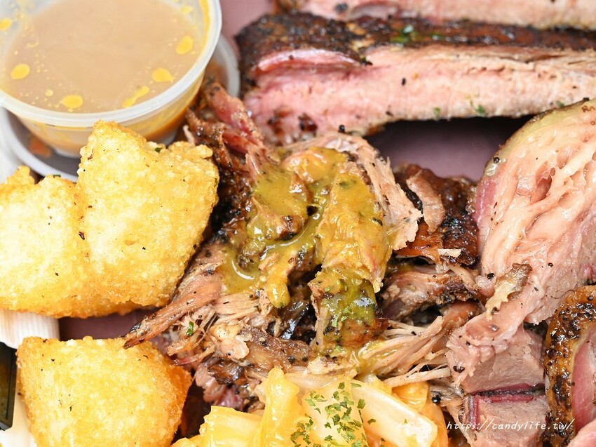 高雄人氣Celebrate BBQ 慶祝燒烤快閃台中，聯名Ivorish生吐司，一週只營業三天！