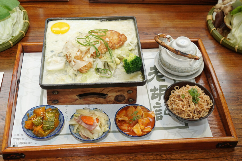 善化美食聚餐餐廳推薦:老胡記,環境典雅、餐點精緻,三杯梅香松 善化美食聚餐餐廳推薦:老胡記,環境典雅、餐點精緻,三杯梅香松