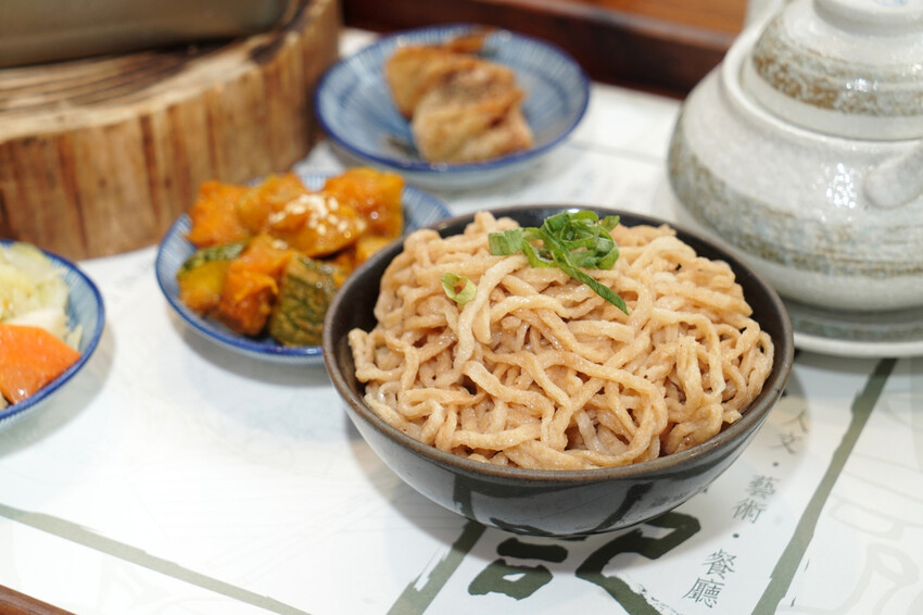 善化美食聚餐餐廳推薦:老胡記,環境典雅、餐點精緻,三杯梅香松 善化美食聚餐餐廳推薦:老胡記,環境典雅、餐點精緻,三杯梅香松