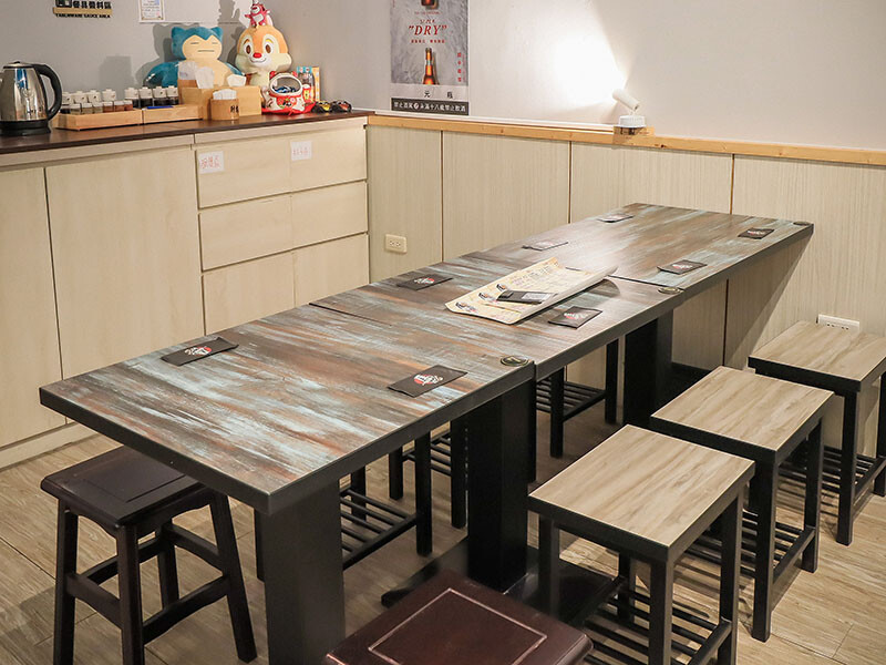 竹北日式料理 馬的生食丼 新鮮海鮮生食丼飯加點鮮魚味增湯只要$9元 內用免費續湯 Google評論鮭魚卵手捲買一送一