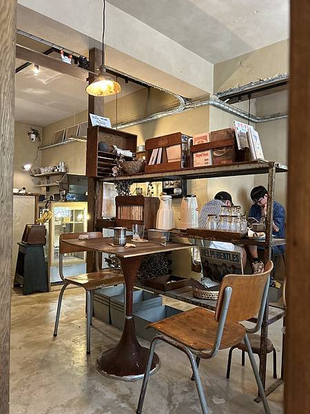 台南中西區必訪咖啡店回歸！日式木質系ゴゴ台所2.0，經典塔可飯必點。