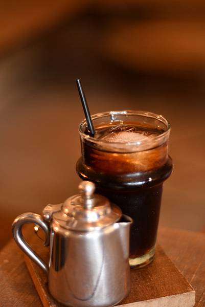 台南中西區必訪咖啡店回歸！日式木質系ゴゴ台所2.0，經典塔可飯必點。