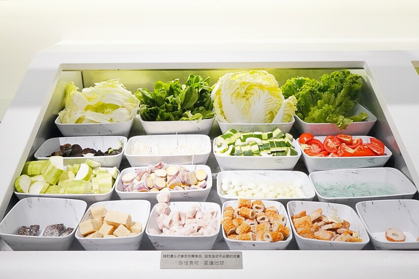 築間全台最大旗艦店在台中插旗啦！「火鍋+烤物」兩吃超滿足，還有蔬菜、飲料與冰淇淋吃到飽！