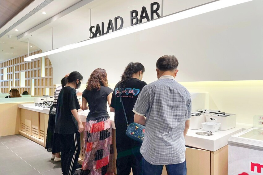 築間全台最大旗艦店在台中插旗啦！「火鍋+烤物」兩吃超滿足，還有蔬菜、飲料與冰淇淋吃到飽！