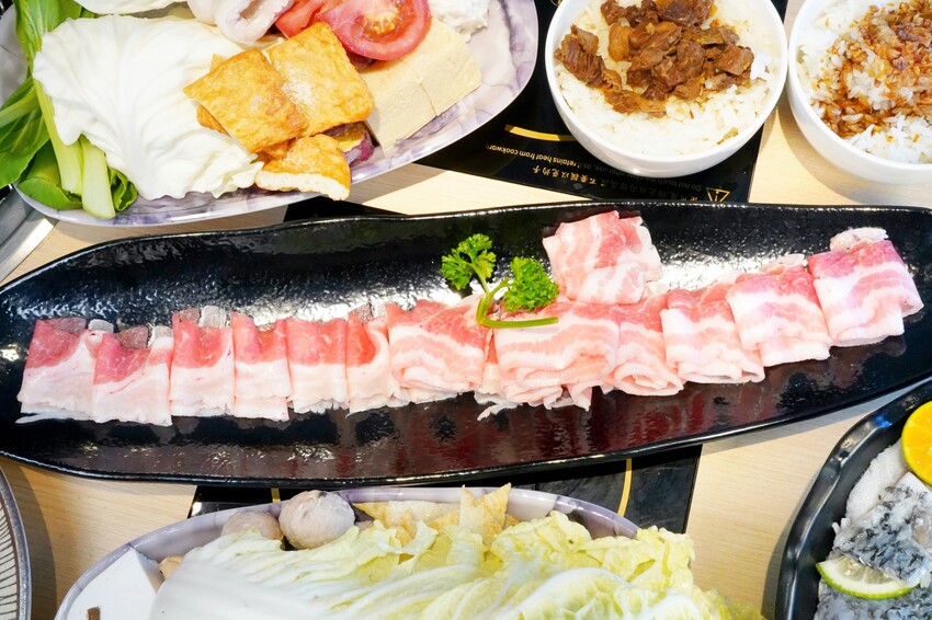 築間全台最大旗艦店在台中插旗啦！「火鍋+烤物」兩吃超滿足，還有蔬菜、飲料與冰淇淋吃到飽！