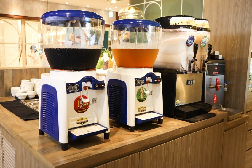 中山區知名火鍋店進軍百貨商圈，單點鍋物328元起就享有時蔬、自助吧吃到飽