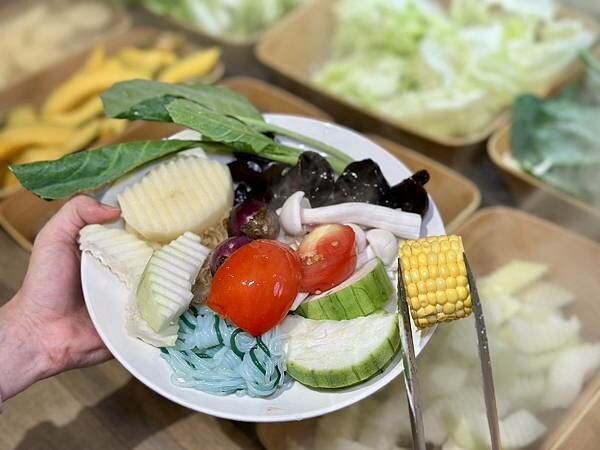 [信義區火鍋] 汆食 作伙鍋 統一時代百貨店  / 台北麻辣