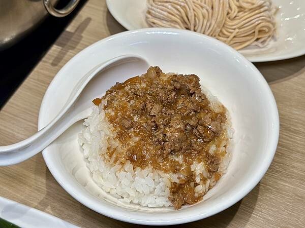 [信義區火鍋] 汆食 作伙鍋 統一時代百貨店  / 台北麻辣