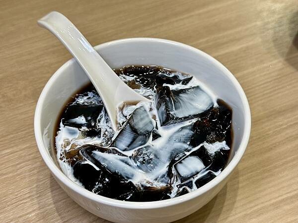 [信義區火鍋] 汆食 作伙鍋 統一時代百貨店  / 台北麻辣