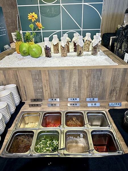 [信義區火鍋] 汆食 作伙鍋 統一時代百貨店  / 台北麻辣