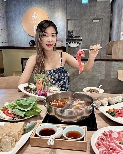 [信義區火鍋] 汆食 作伙鍋 統一時代百貨店  / 台北麻辣