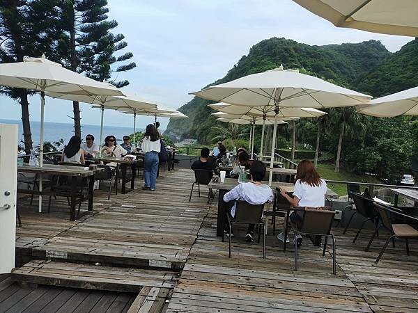 宜蘭蘇澳笑ㄟ咖啡~南方澳內埤海灘咖啡~看海聽海的午茶悠閒時光