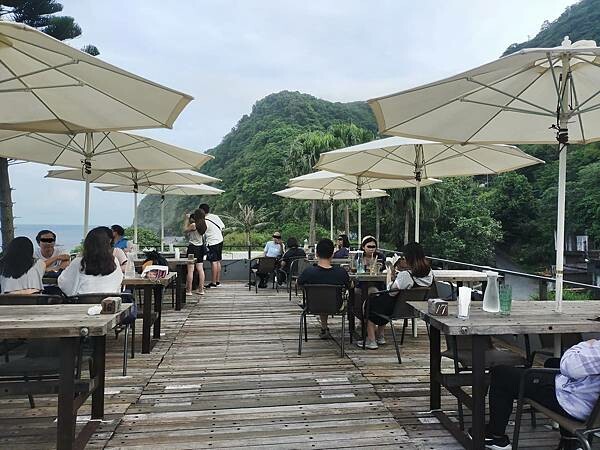 宜蘭蘇澳笑ㄟ咖啡~南方澳內埤海灘咖啡~看海聽海的午茶悠閒時光