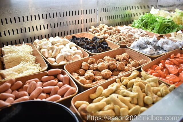 肉多多大變身 網路溫度計好感度，星等及聲量排行蟬聯兩年第一名 | 爆紅的石頭湯竟然在肉多多讓我吃到，難怪已經開了50家直營店 榜上有名的夜宵火鍋