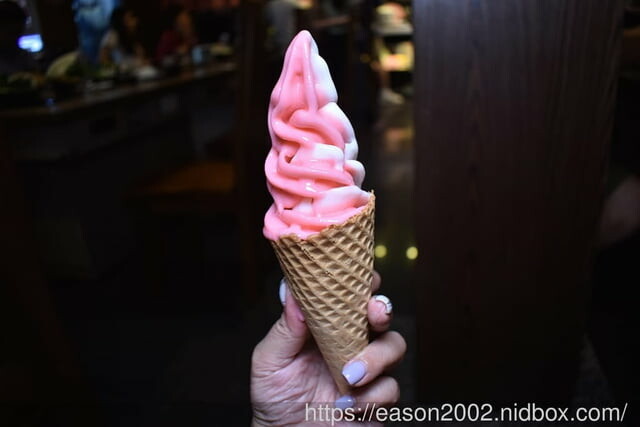 肉多多大變身 網路溫度計好感度，星等及聲量排行蟬聯兩年第一名 | 爆紅的石頭湯竟然在肉多多讓我吃到，難怪已經開了50家直營店 榜上有名的夜宵火鍋