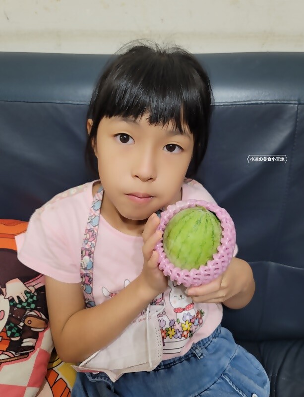 獨家限定！超萌迷你小西瓜，皮薄肉多、清甜又多汁，今年中秋送禮送這最有梗！！