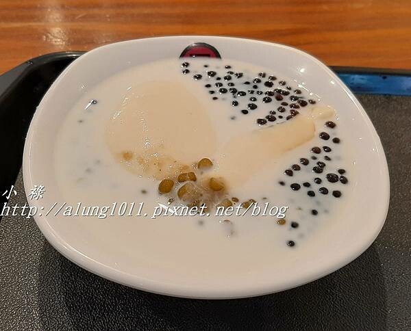 小祿ㄟ小食記 / 同記安平豆花 / 高雄熱河店 / 沁心消暑 小祿ㄟ小食記 / 同記安平豆花 / 高雄熱河店 / 沁心消暑