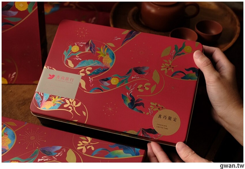 蛋捲內餡超飽滿，禮盒也很有質感，年節最常收到的伴手禮就是它！