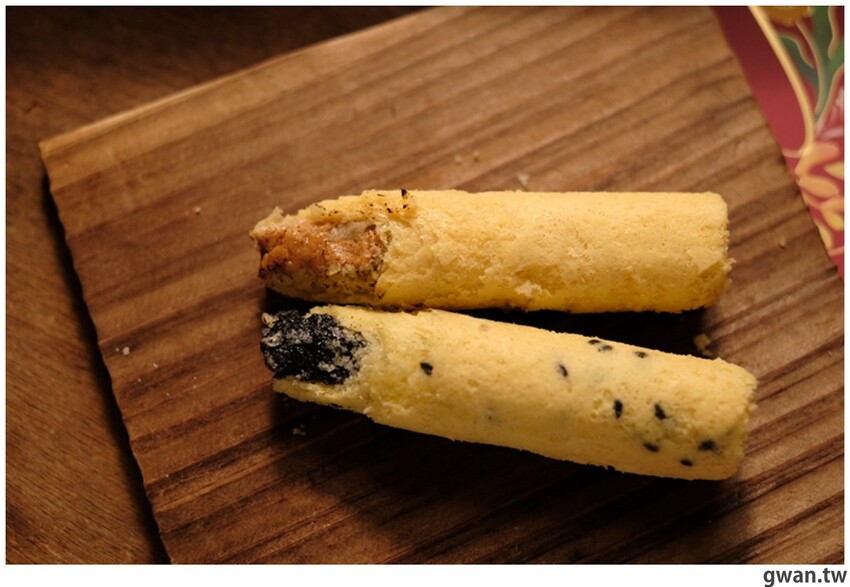 蛋捲內餡超飽滿，禮盒也很有質感，年節最常收到的伴手禮就是它！