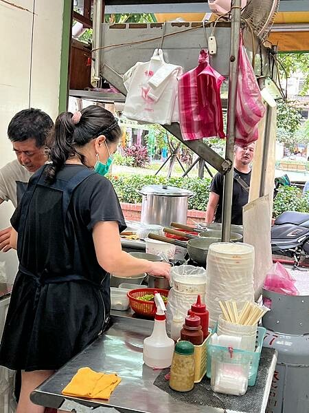 ＊（松江南京美食）無名雞絲麵～現點現主料好實在意麵／雞絲麵！