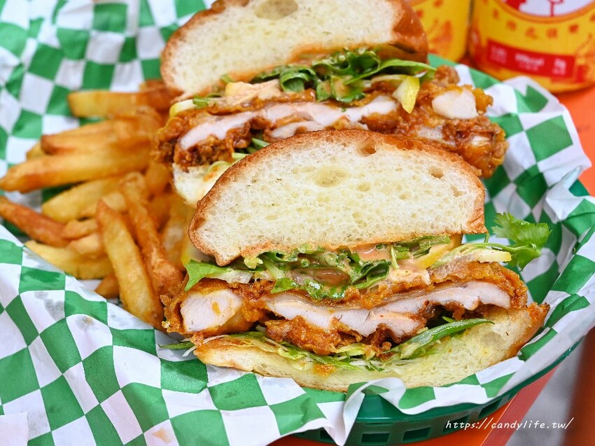 週末炸雞俱樂部｜北部人氣俱樂部進軍台中，凌晨也吃得到漢堡、炸雞、拉麵