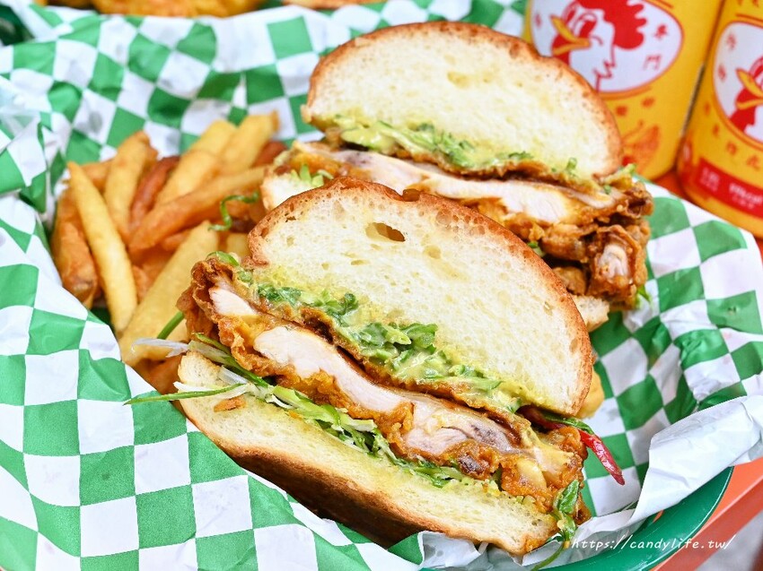 週末炸雞俱樂部｜北部人氣俱樂部進軍台中，凌晨也吃得到漢堡、炸雞、拉麵