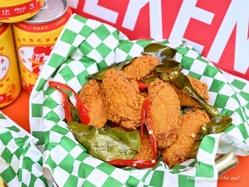 週末炸雞俱樂部｜北部人氣俱樂部進軍台中，凌晨也吃得到漢堡、炸雞、拉麵