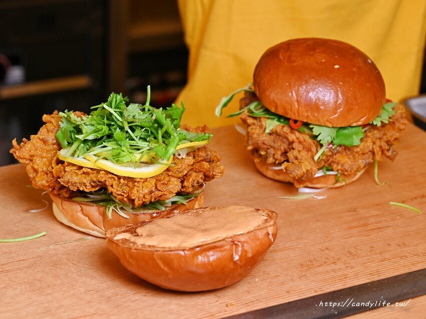 週末炸雞俱樂部｜北部人氣俱樂部進軍台中，凌晨也吃得到漢堡、炸雞、拉麵