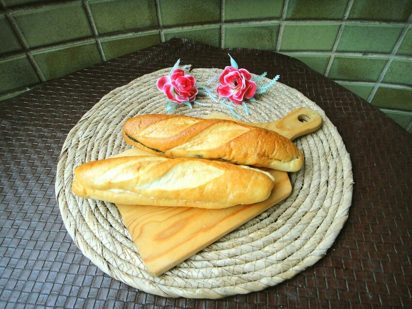 【美食】「川雨」鹽可頌、波蘿、蛋黃酥,大安區麵包店推薦、科技