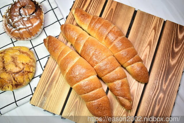 科技大樓美食 | 川雨麵包店 職人手作麵包 香鬆軟 完全不添加化學防腐劑