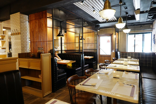 有優雅用餐環境與紅酒啤酒搭配的中和精緻牛肉麵餐廳-永安站寶聖瑞牛肉麵休閒餐廳,中和必吃牛肉麵餐廳