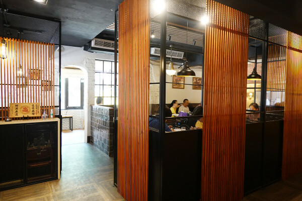 有優雅用餐環境與紅酒啤酒搭配的中和精緻牛肉麵餐廳-永安站寶聖瑞牛肉麵休閒餐廳,中和必吃牛肉麵餐廳