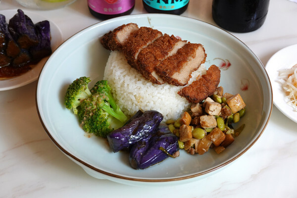 有優雅用餐環境與紅酒啤酒搭配的中和精緻牛肉麵餐廳-永安站寶聖瑞牛肉麵休閒餐廳,中和必吃牛肉麵餐廳